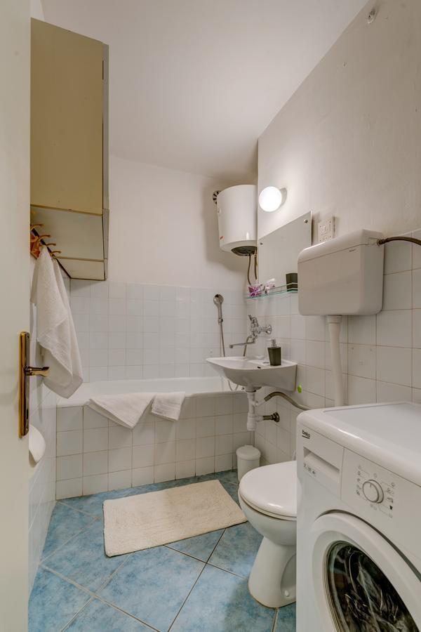 A Quiet Apartment With Balcony In Split Bagian luar foto